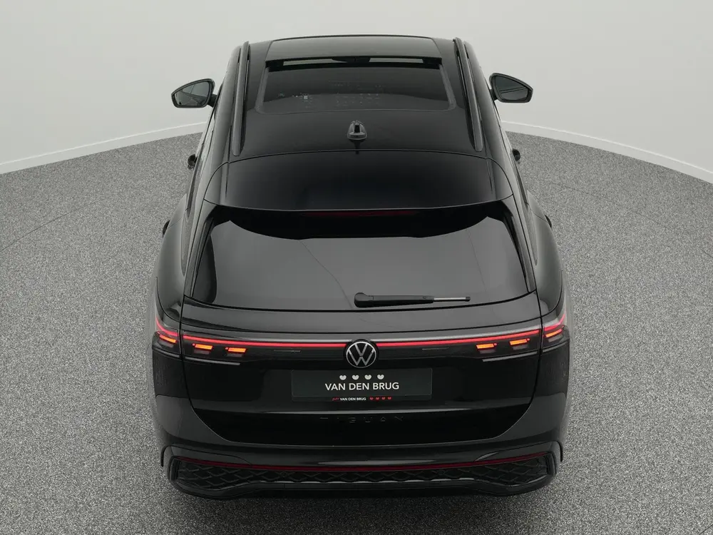Volkswagen Tiguan 1.5 eHybrid 272PK R-Line Edition | Panoram uit 2025, foto 18