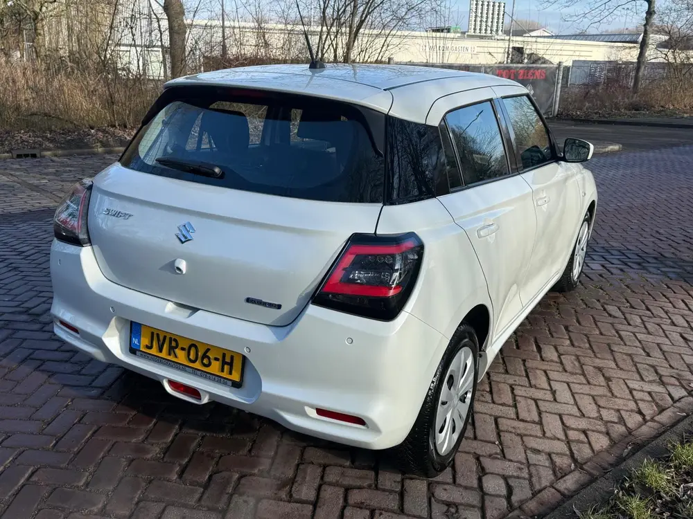 Suzuki Swift 1.2 Comfort Smart Hybrid 1 Eig. b.j.1-2025 uit 2025, foto 3