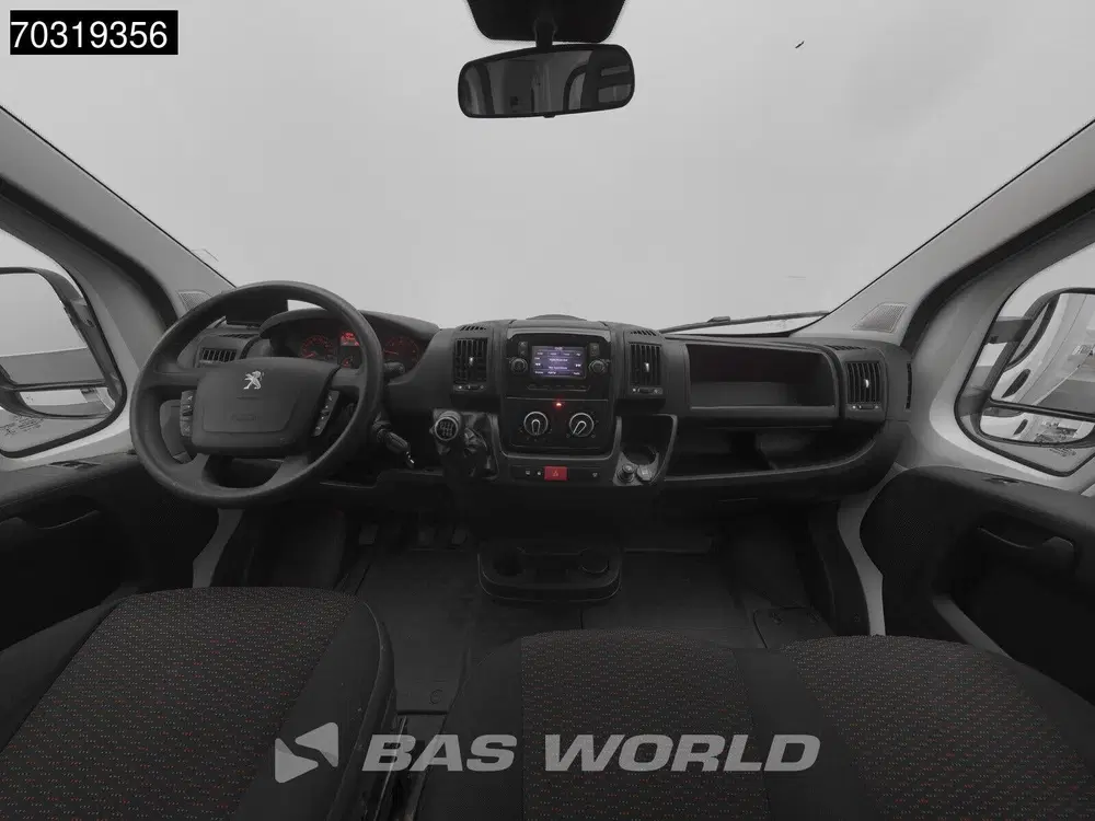 Peugeot Boxer Bakwagen Achterdeuren 140PK Navigatie Ca uit 2021, foto 14