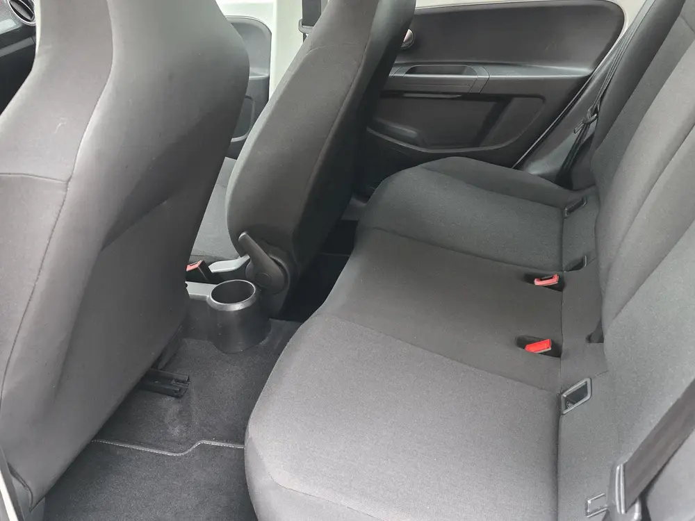Volkswagen Up 1.0 | Climate Control | Achteruitrijcamera | B uit 2021, foto 16