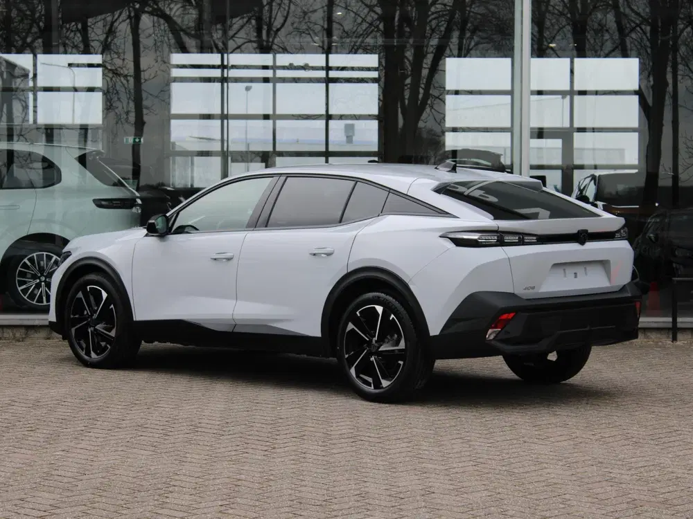 Peugeot 408 1.2 Hybrid 145 e-DCS6 Allure VOORRAAD KORT uit 2026, foto 2