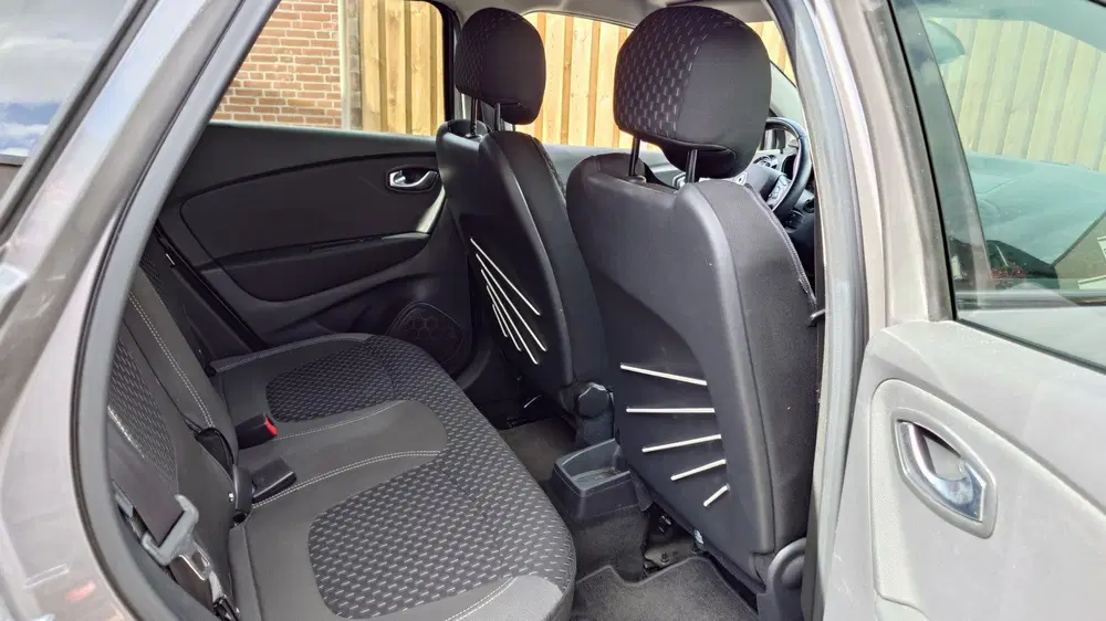 Renault Captur 1.3 TCe Intens Automaat uit 2019, foto 13