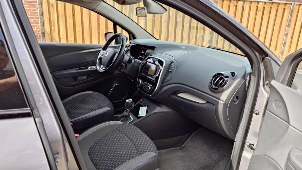 Renault Captur 1.3 TCe Intens Automaat uit 2019, foto 14