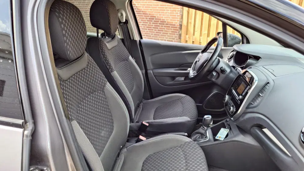 Renault Captur 1.3 TCe Intens Automaat uit 2019, foto 15