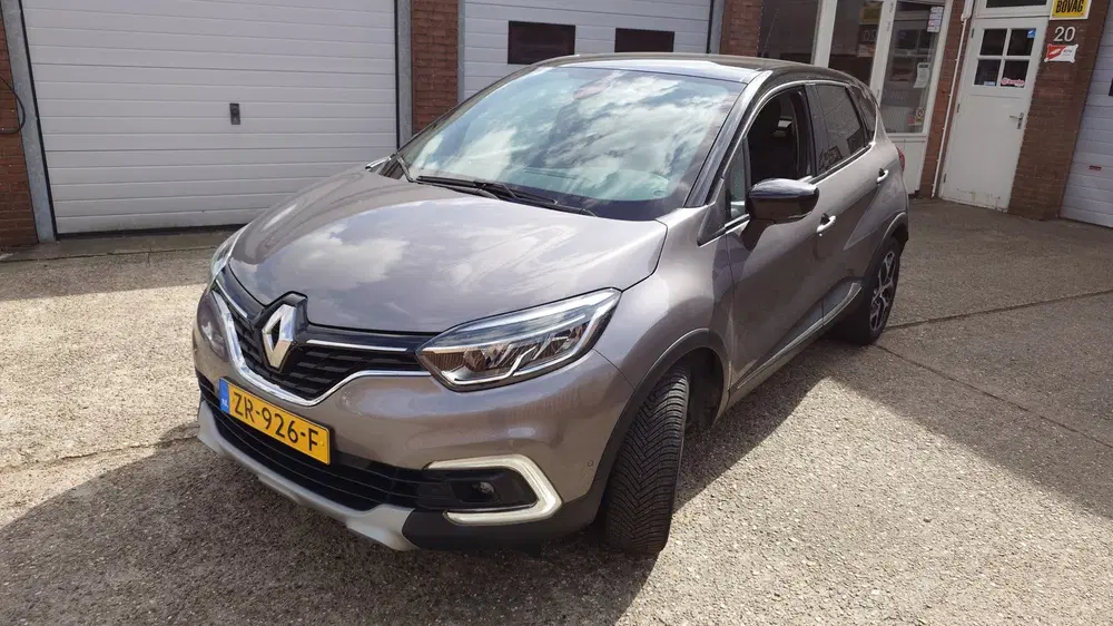 Renault Captur 1.3 TCe Intens Automaat uit 2019, foto 2