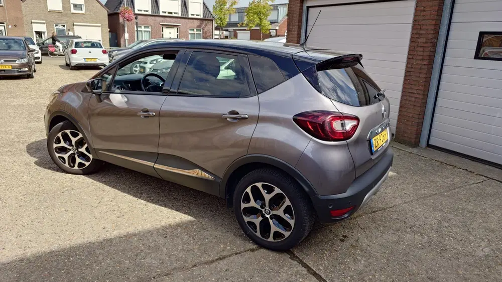 Renault Captur 1.3 TCe Intens Automaat uit 2019, foto 3