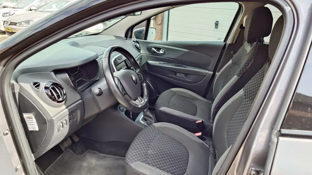 Renault Captur 1.3 TCe Intens Automaat uit 2019, foto 8