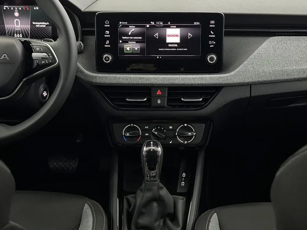 Skoda Kamiq 1.0 TSI Black Pack Camera uit 2026, foto 12