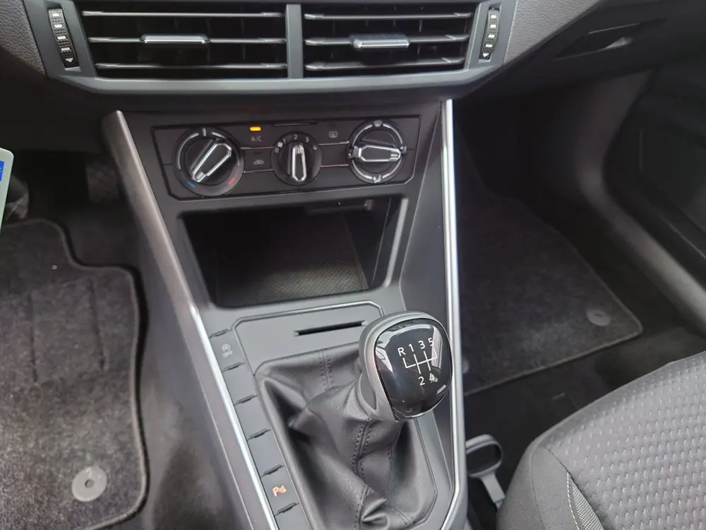 Volkswagen POLO 1.0 TSI Life, App connect, Adaptive Cruise uit 2022, foto 20