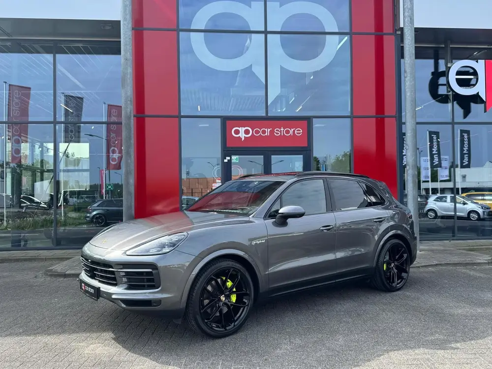 Porsche Cayenne 3.0 E-Hybrid uit 2020