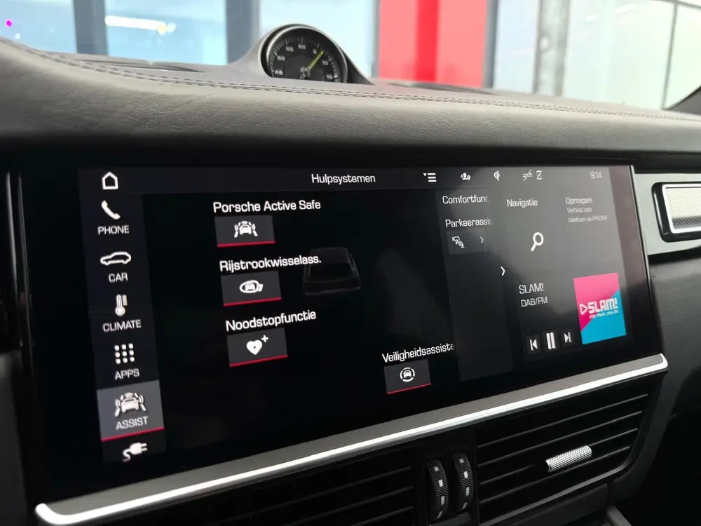 Porsche Cayenne 3.0 E-Hybrid uit 2020, foto 17