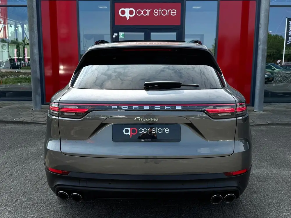 Porsche Cayenne 3.0 E-Hybrid uit 2020, foto 5