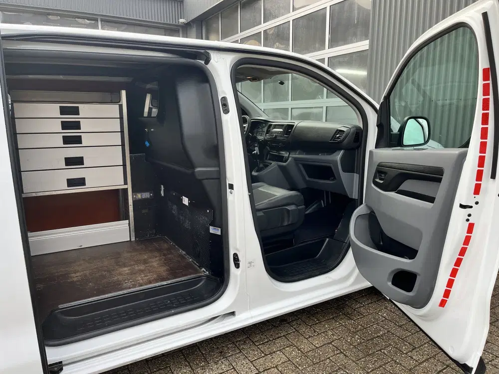 Citroën Jumpy 1.6 HDI Airco Cruise control Trekhaak 2000 uit 2019, foto 8