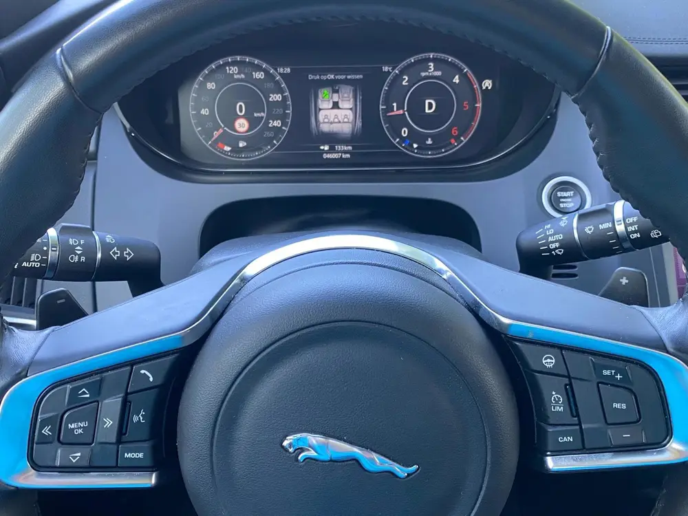 Jaguar E-Pace 2.0 D180 AWD HSE 1 Eig. b.j. 12-2019 R-Dynamic uit 2019, foto 10