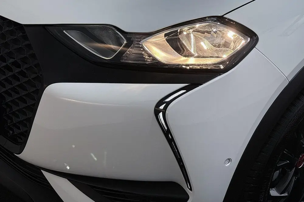 DS Automobiles DS 3 Crossback DS 3 Crossback E-Tense Performance Line 50 uit 2023, foto 19