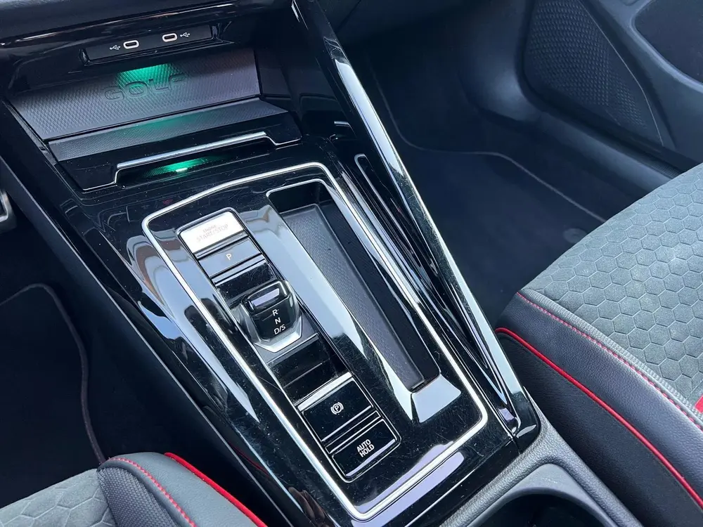 Volkswagen Golf 2.0 TSI GTI Clubsport Panorama Carplay LED uit 2023, foto 15