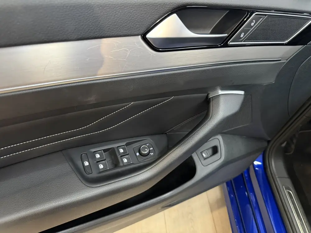 Volkswagen Passat 1.5 TSI Elegance Business R Airco ECC | R uit 2020, foto 11