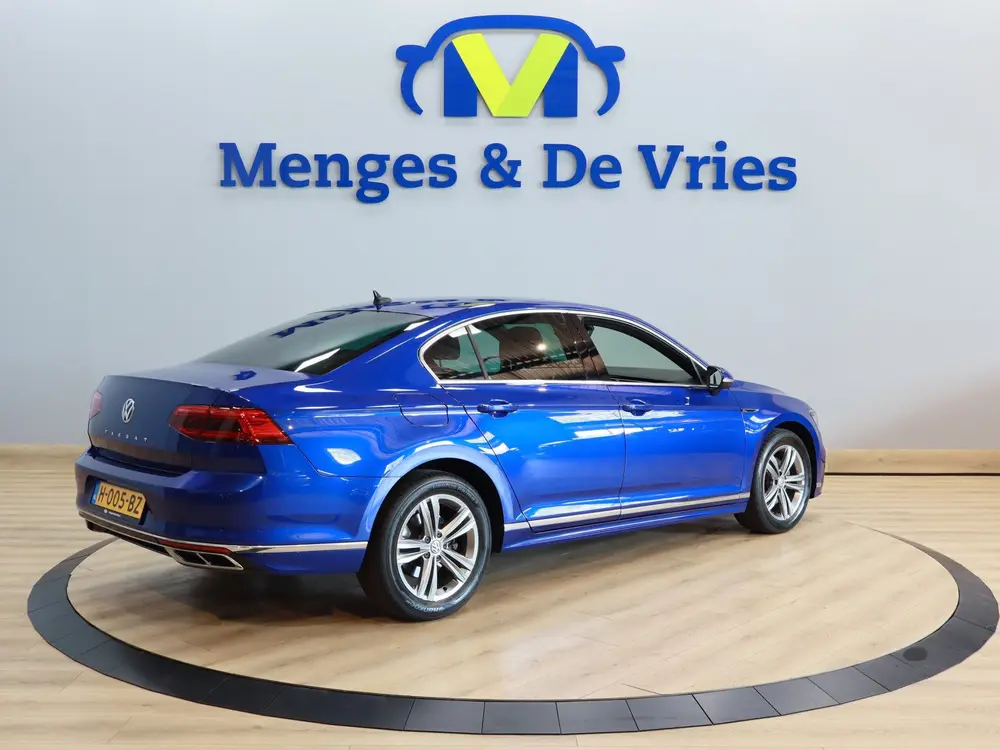 Volkswagen Passat 1.5 TSI Elegance Business R Airco ECC | R uit 2020, foto 3