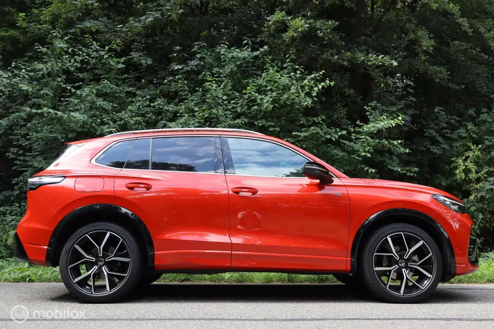 Volkswagen Tiguan 1.5 eTSI R-Line Business | Massage | H&K | uit 2024, foto 2