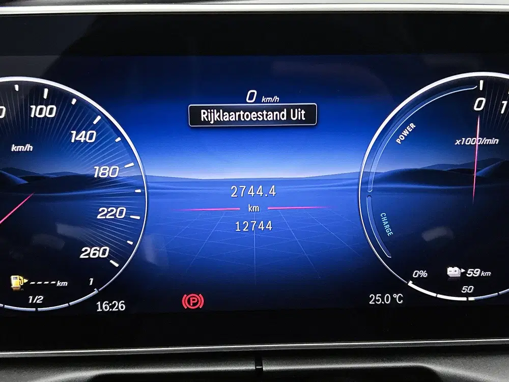 Mercedes-Benz CLE CLE Coupé 300 e AMG Plug-In Hybride uit 2025, foto 5