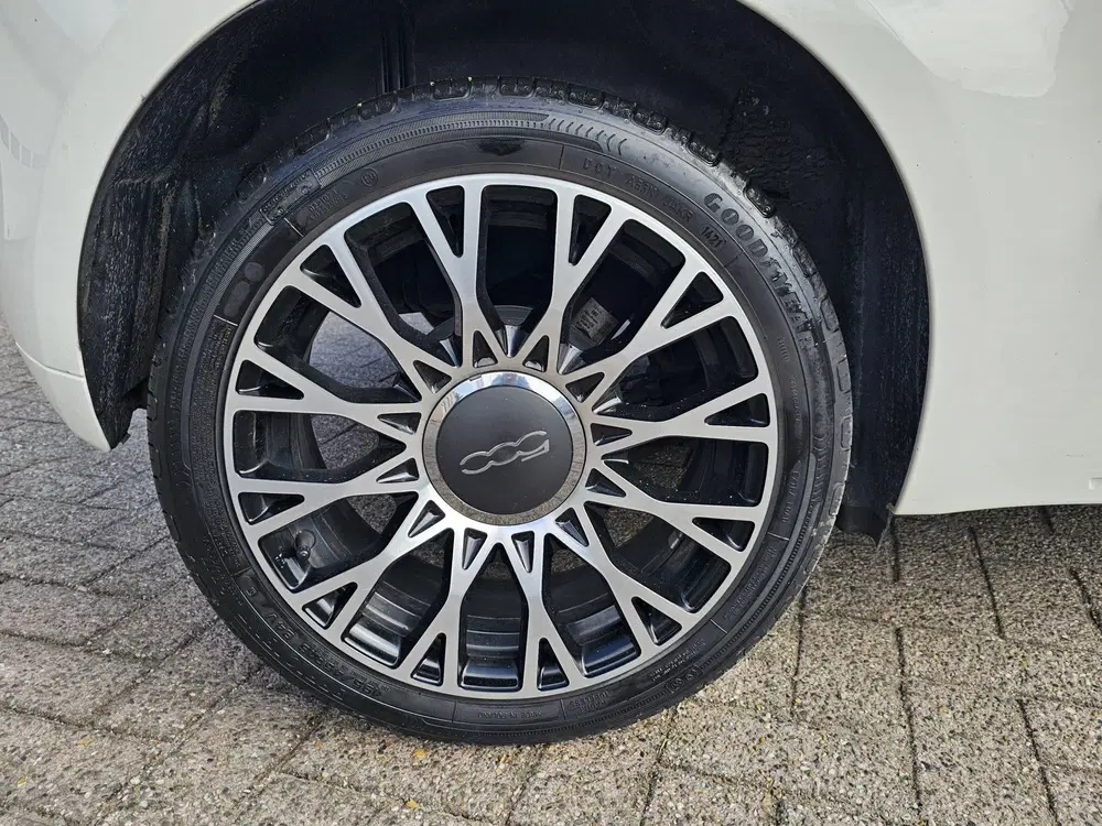 Fiat 500C 500C 1.0 Hybr Dolcevita uit 2021, foto 14