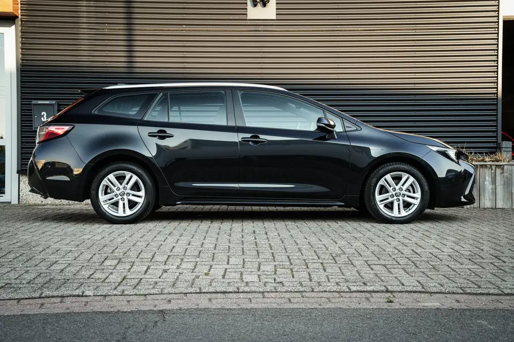 Toyota Corolla 1.8 Hybrid Active uit 2022, foto 20