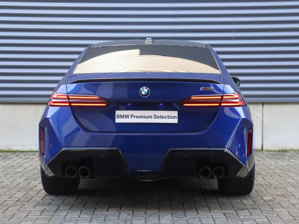 BMW M5 Sedan uit 2025, foto 4