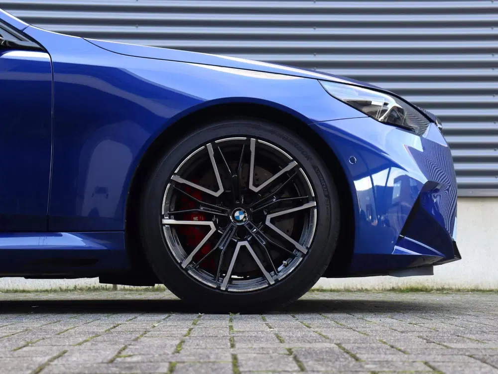 BMW M5 Sedan uit 2025, foto 6