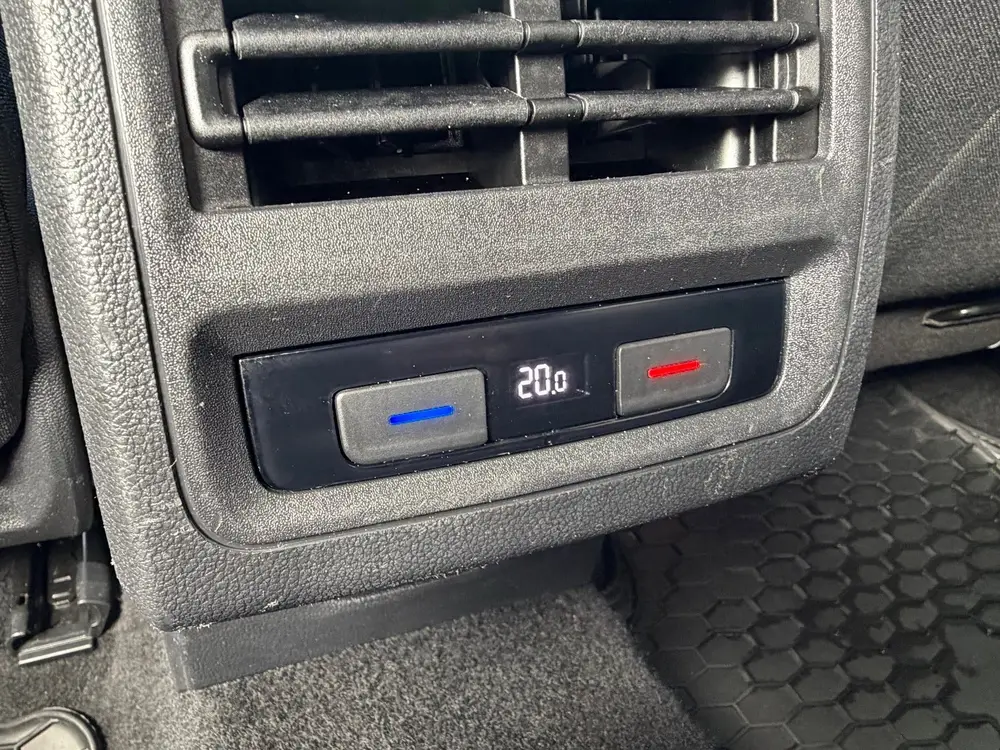 Volkswagen Golf 1.0 TSI 110PK Navi,Clima,ACC,Carplay,Stoel+S uit 2021, foto 13