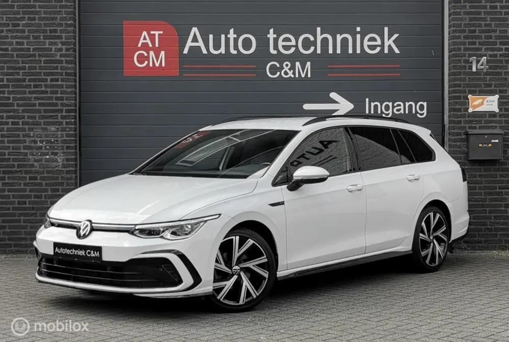 Volkswagen Golf Variant 1.5 eTSI R-LINE/150PK/DSG/ACC/DCC/IQ uit 2021