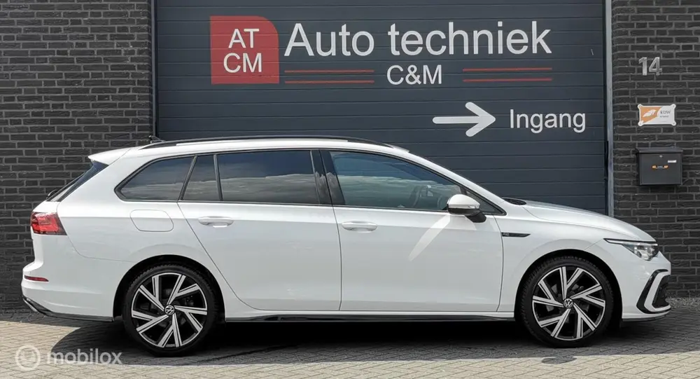 Volkswagen Golf Variant 1.5 eTSI R-LINE/150PK/DSG/ACC/DCC/IQ uit 2021, foto 12