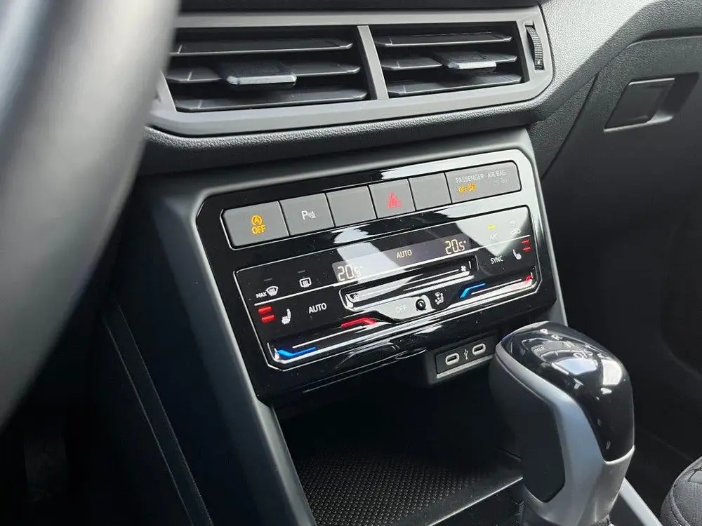 Volkswagen T-Cross 1.0 TSI DSG LIFE - VIRTU - STOELV. - LM. uit 2023, foto 10