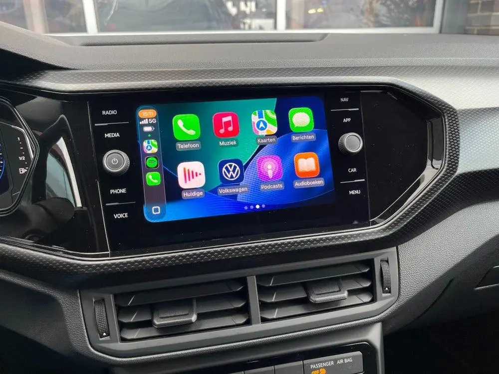 Volkswagen T-Cross 1.0 TSI DSG LIFE - VIRTU - STOELV. - LM. uit 2023, foto 16