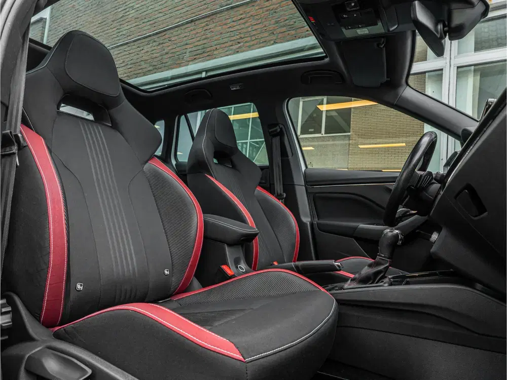 Skoda Kamiq 1.0 TSI Sport Monte Carlo PANO MATRIX LED uit 2021, foto 4