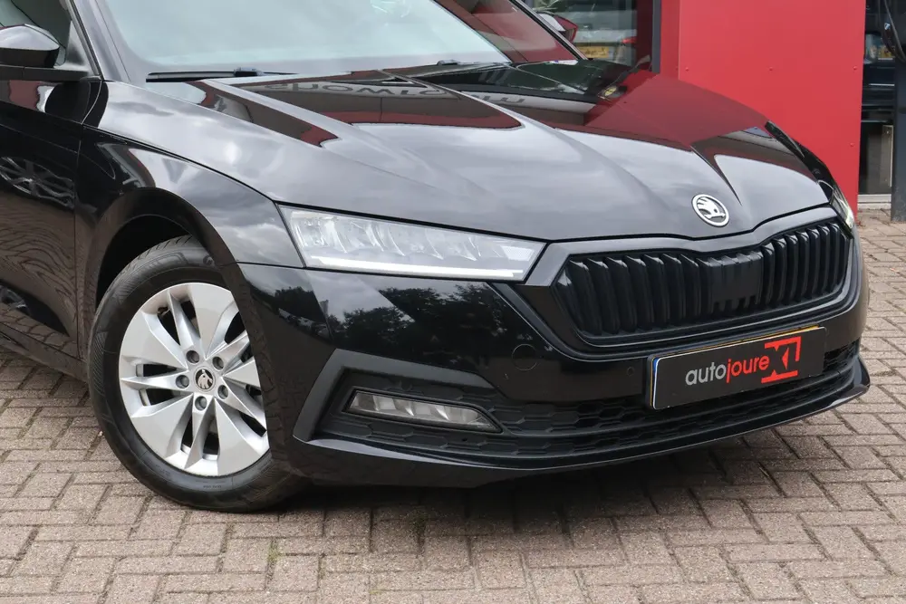Skoda Octavia 1.0 e-TSI Sport Business uit 2023, foto 5