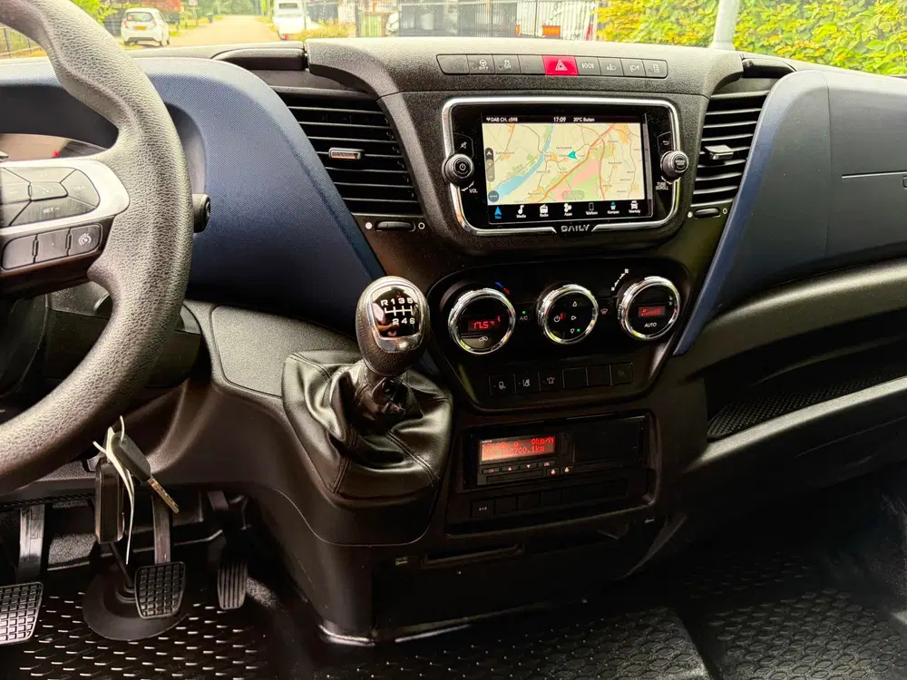 Iveco Daily BE TREKKER uit 2021, foto 10