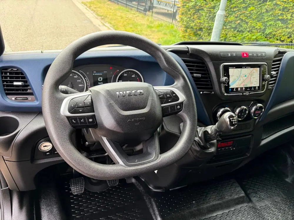 Iveco Daily BE TREKKER uit 2021, foto 17