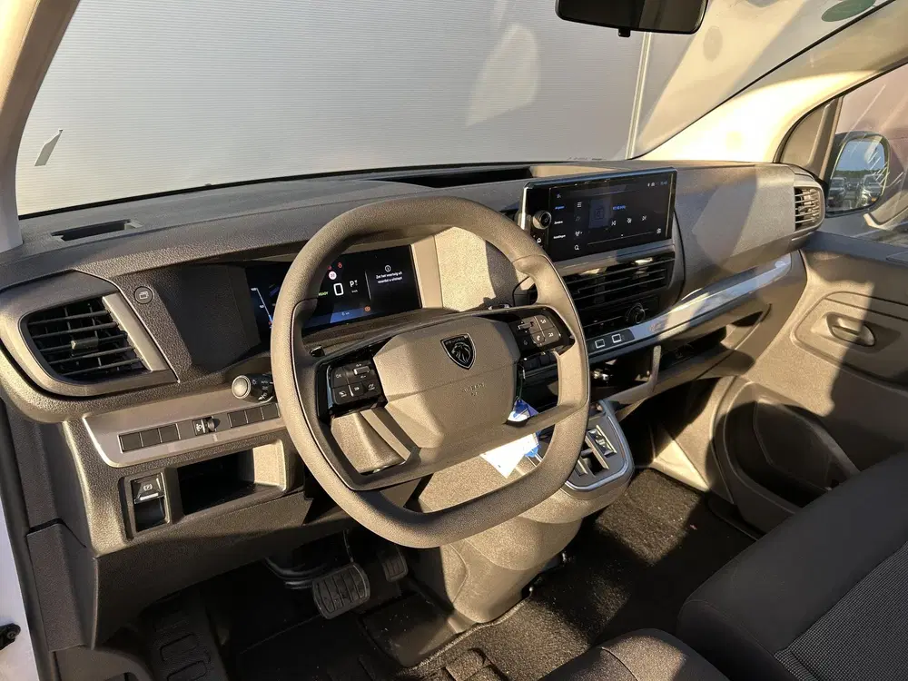 Peugeot Expert EV L2 75 kWh uit 2025, foto 12