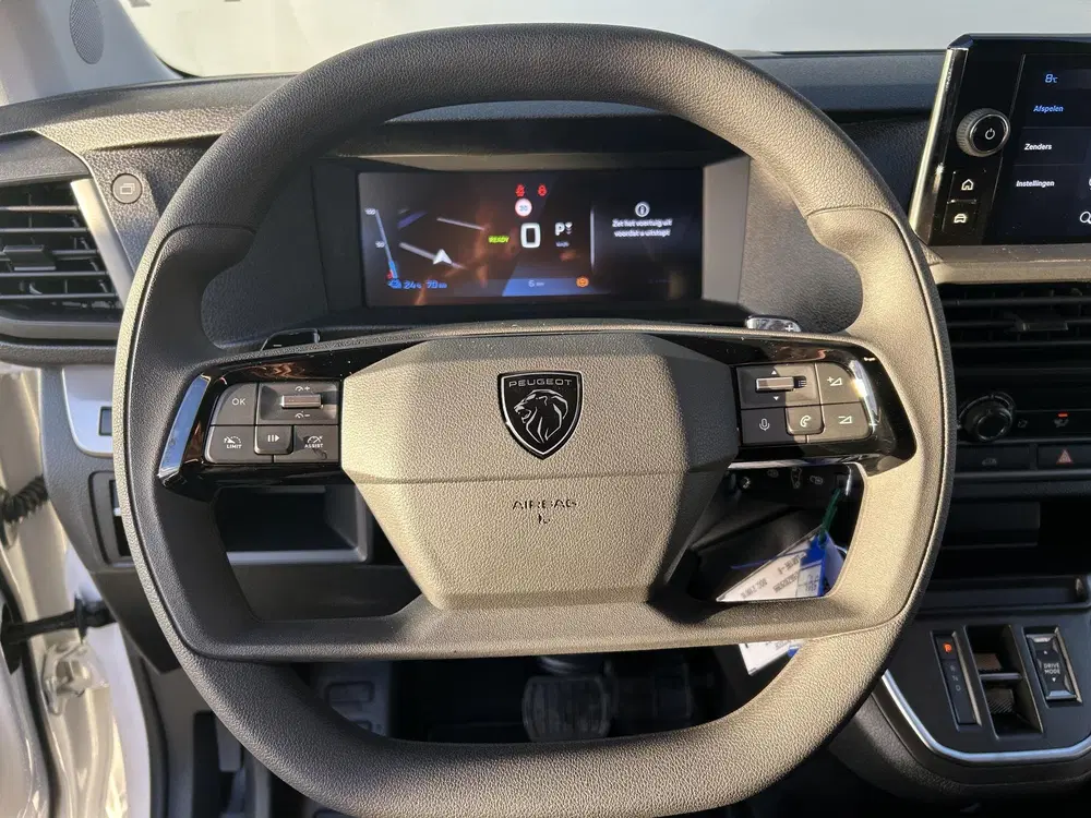 Peugeot Expert EV L2 75 kWh uit 2025, foto 13