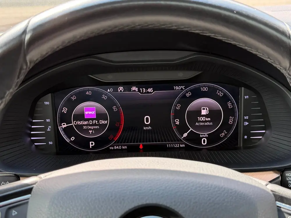 Skoda Scala 1.0 TSI Business Edition l DSG l PANO uit 2019, foto 6
