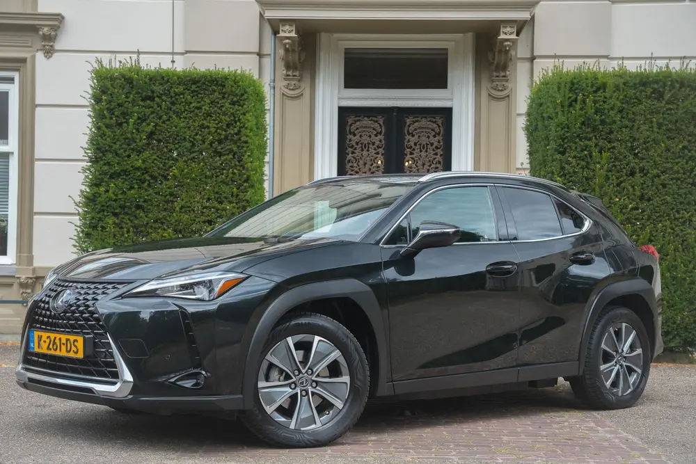 Lexus UX 300e Luxury 54 kWh LEDER | CAMERA | KEYLESS | ORG N uit 2020