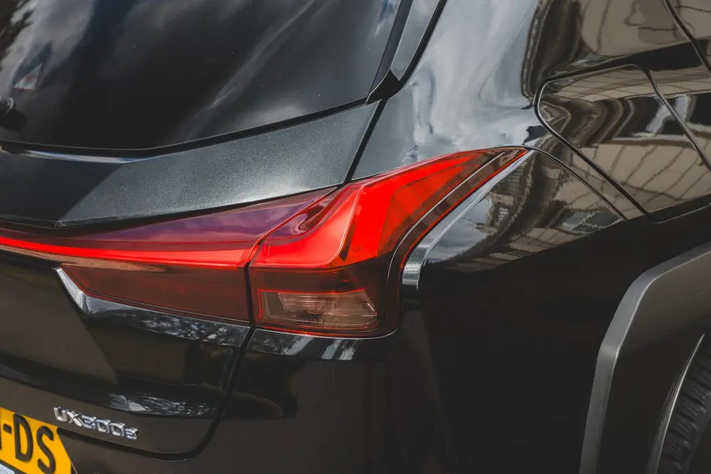 Lexus UX 300e Luxury 54 kWh LEDER | CAMERA | KEYLESS | ORG N uit 2020, foto 13