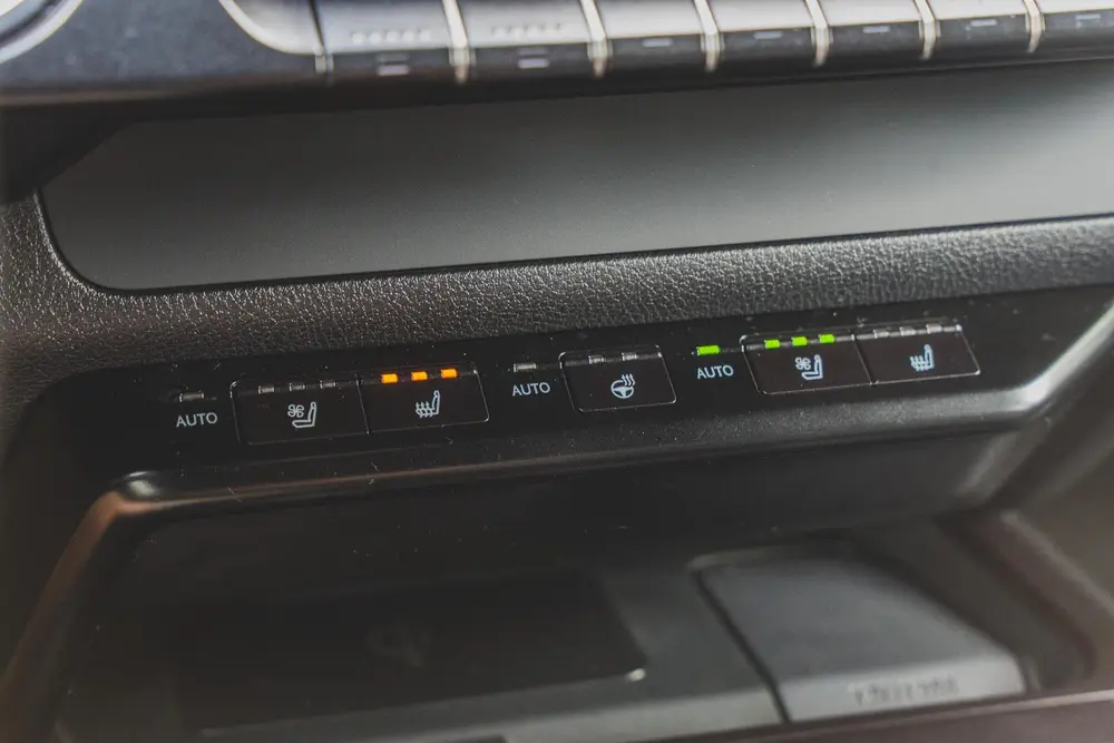 Lexus UX 300e Luxury 54 kWh LEDER | CAMERA | KEYLESS | ORG N uit 2020, foto 16