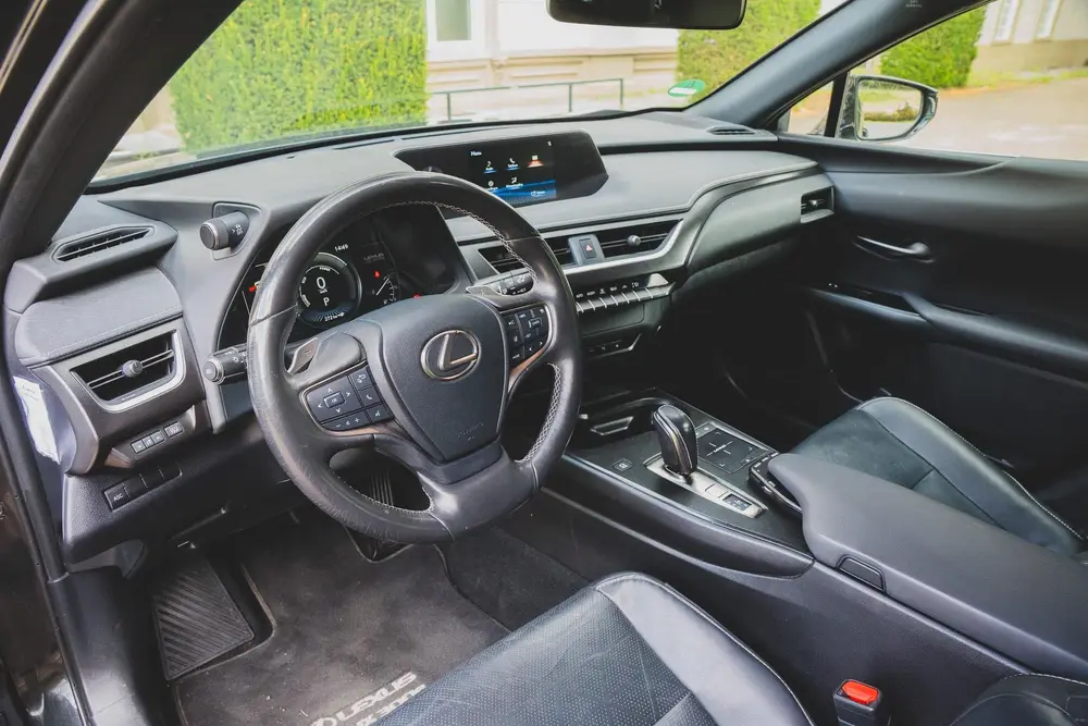 Lexus UX 300e Luxury 54 kWh LEDER | CAMERA | KEYLESS | ORG N uit 2020, foto 19