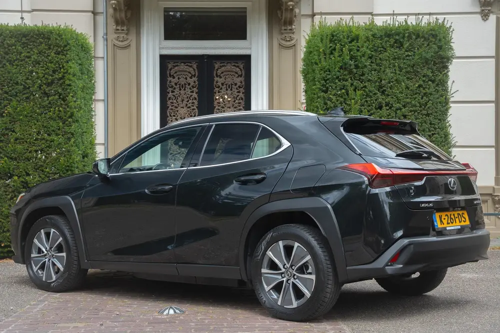 Lexus UX 300e Luxury 54 kWh LEDER | CAMERA | KEYLESS | ORG N uit 2020, foto 2