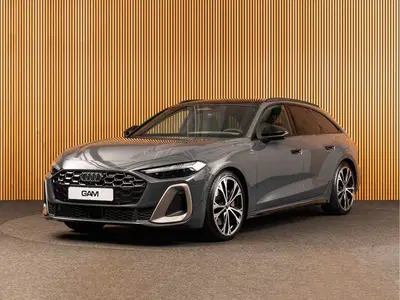 Audi A5 2.0 e-hybrid quattro PANO uit 2025
