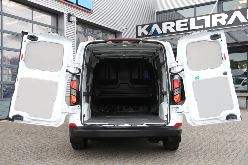 Ford Transit Custom 2.0 TDCI 136 uit 2024, foto 3