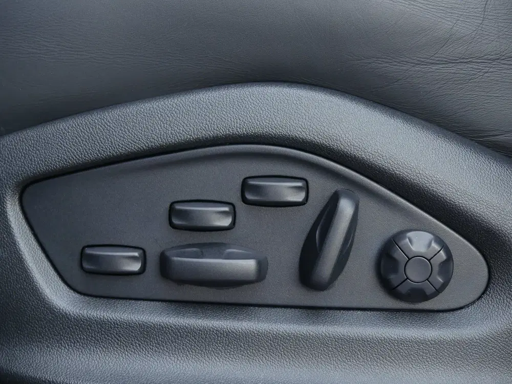Porsche Cayenne 3.0 E-Hybrid Platinum Edition AS besturing uit 2023, foto 8