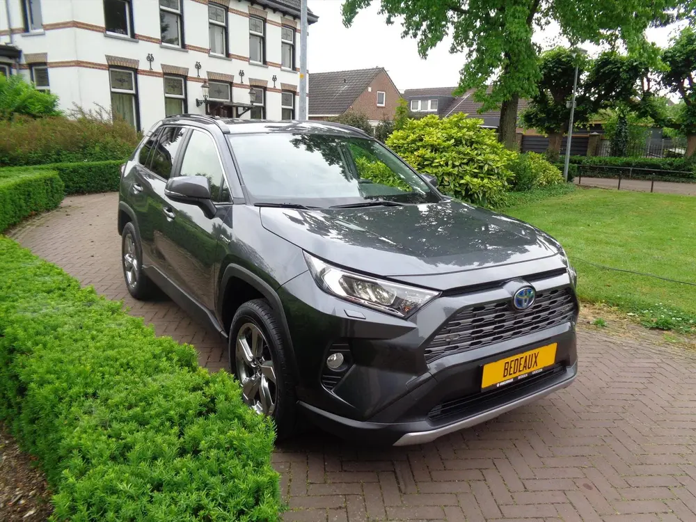 Toyota RAV 4 2.5 Hybrid 222pk CVT AWD Dynamic bij Toyot uit 2020, foto 4