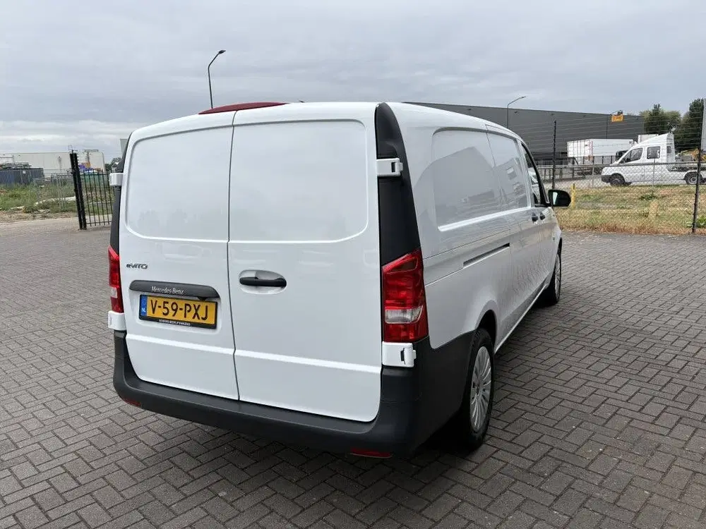 Mercedes-Benz Vito 112 60kWh XL uit 2024, foto 3